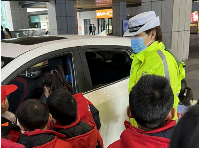 守护学生平安出行2